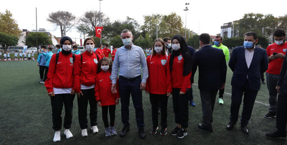 Büyükşehir'den Amatör Spor Kulüplerine malzeme desteğihh