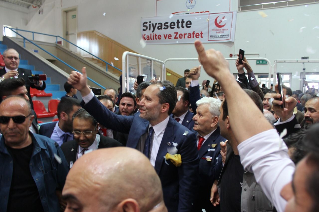 YRP Kocaeli’den Erbakan’a coşkulu karşılama
