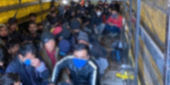 KARTEPEDE Durdurulan tırda 95 kaçak göçmen yakalandı