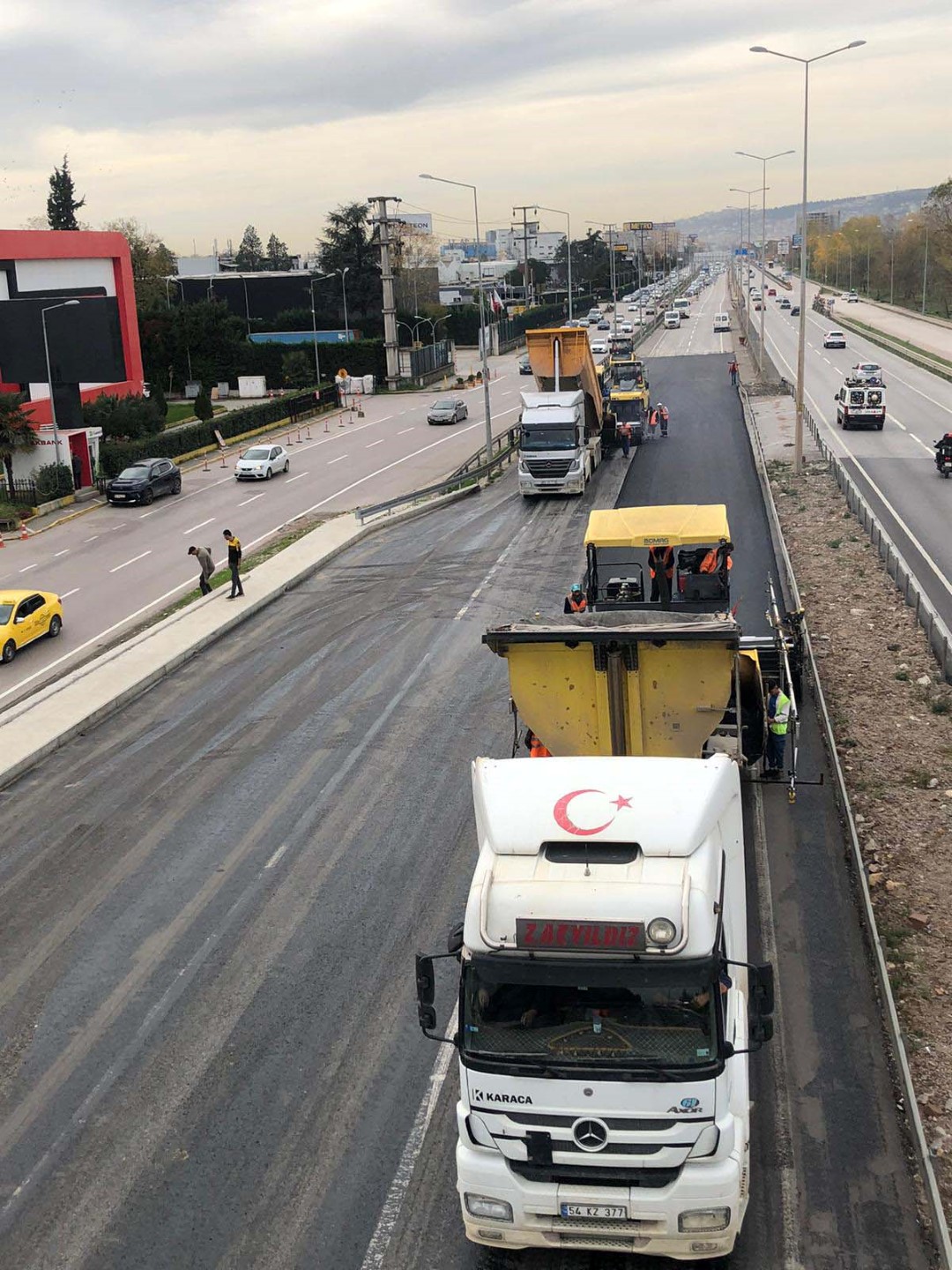 Stadyum bağlantı yolu'nda D-100 Ankara istikameti asfaltlandı (3) (Large)