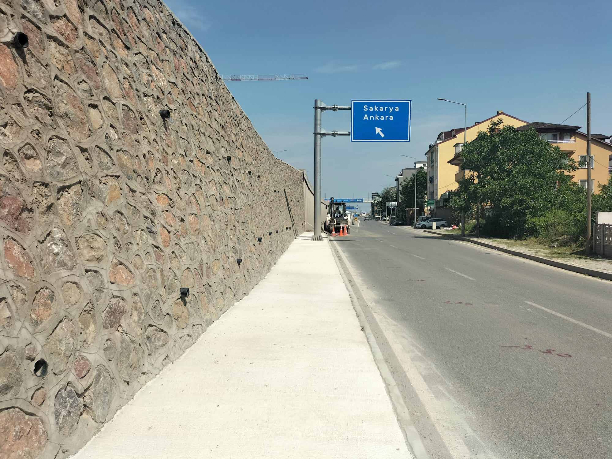 Kartepe İstasyon Mahallesi'nde yaya kaldırımı tamam (7)