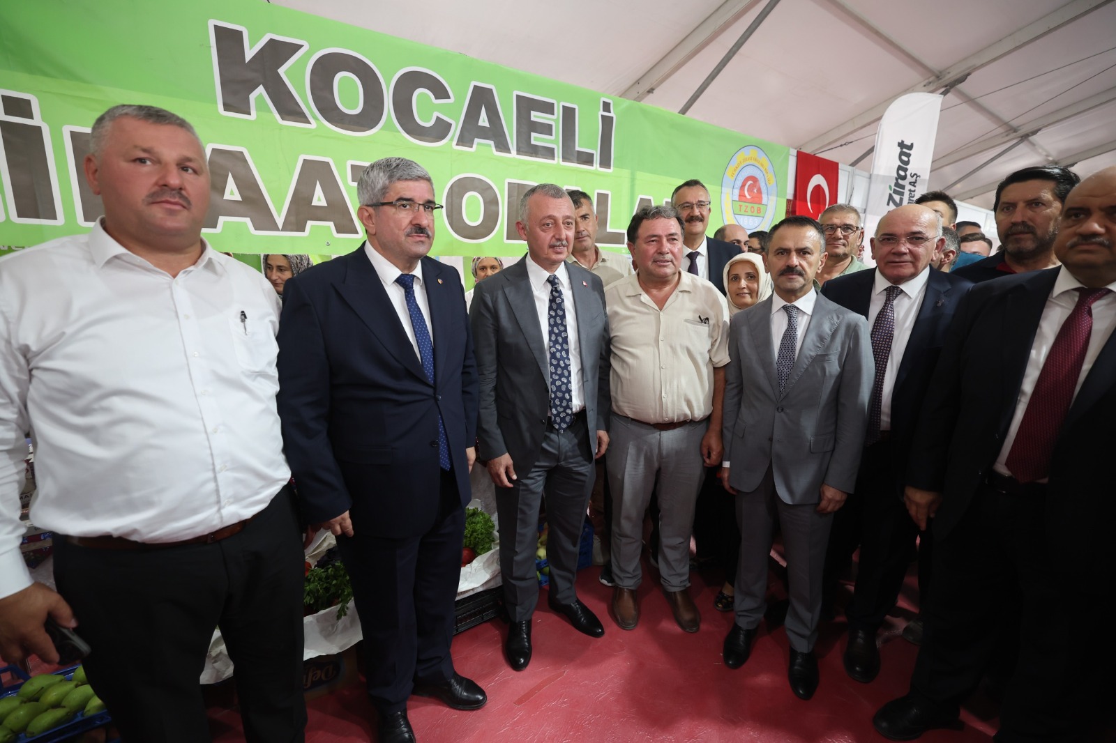 Çiftçinin çabasıyla Büyükşehir'in çabası birleşince bereket ortaya çıkıyor (2)