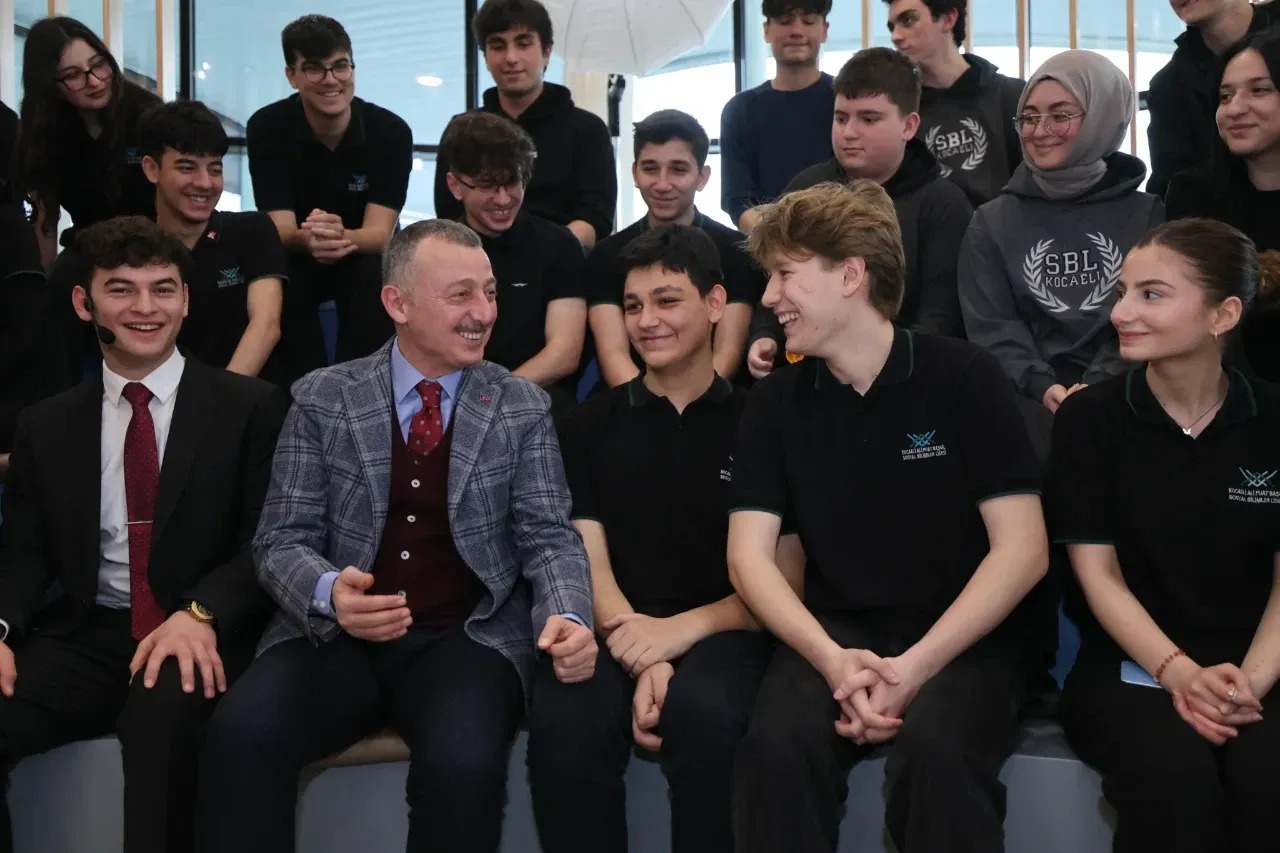 Kocaeli Büyükşehir Belediyesi'nden dev eğitim desteği (2)