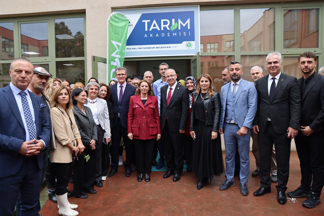 Büyükşehir'le güçlü istihdam kariyer yolu açıyor (1)