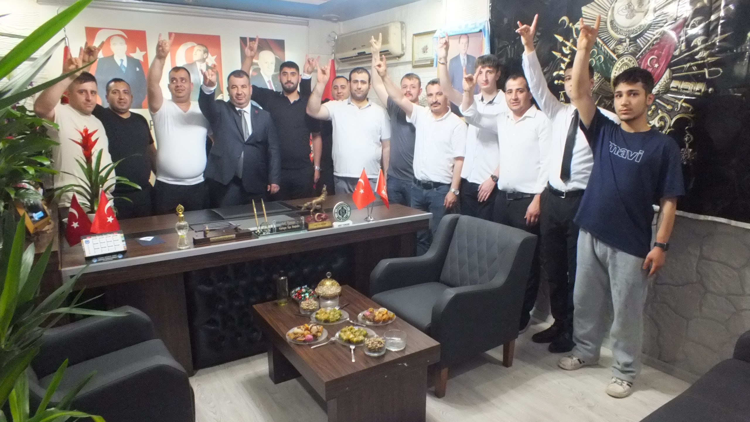 KARTEPE’ DE MHP TEŞKİLATI BAYRAMLAŞTI1