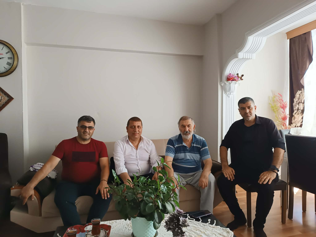 GAZETECİ ASKER’E BAŞKAN NEŞAT ER’DEN ZİYARET