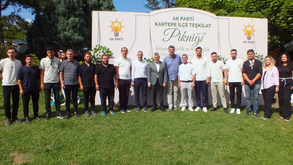 Ak Parti Aile Pikiniğine İlgi Fazlaydı