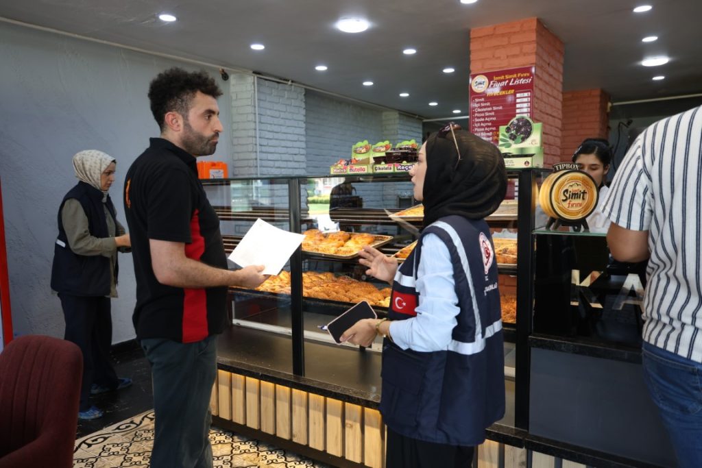 Kartepe’de Fahiş Fiyat ve Etiket Denetimi