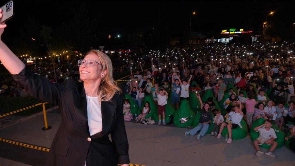 Yıldızların altında sinema keyfi Ormanya’da