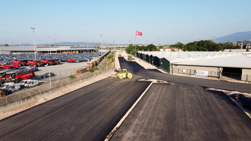 Kartepe’de Ulus Pazarı yoluna Büyükşehir dokunuşu