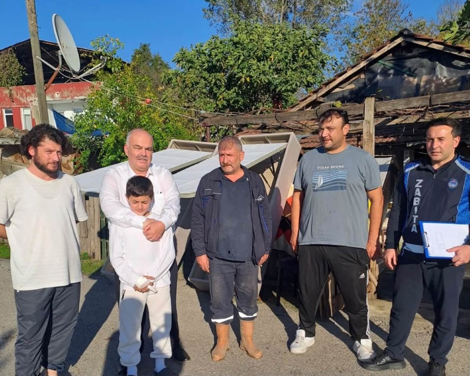 Kartepe Belediyesi Selden Etkilenen Vatandaşları Yalnız Bırakmıyor (4)