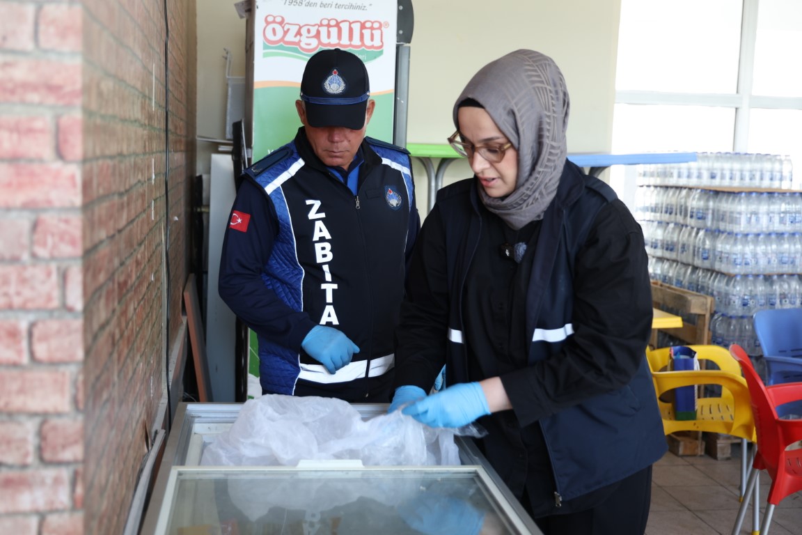 Kartepe’de Okul Kantinlerine Sıkı Denetim (7)